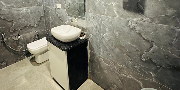 Running-Hot-&-Cold-Water