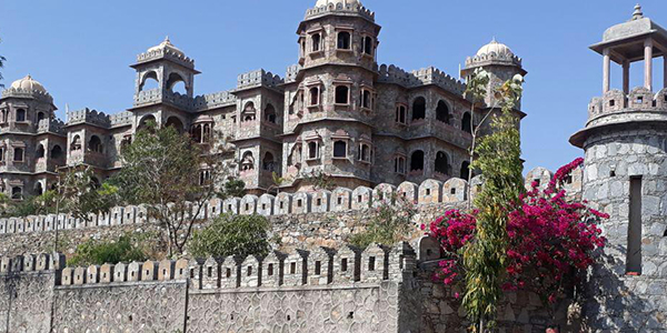 Tour-&-Ticket-Assistance